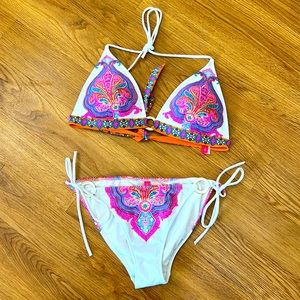 Victoria’s Secret bikini